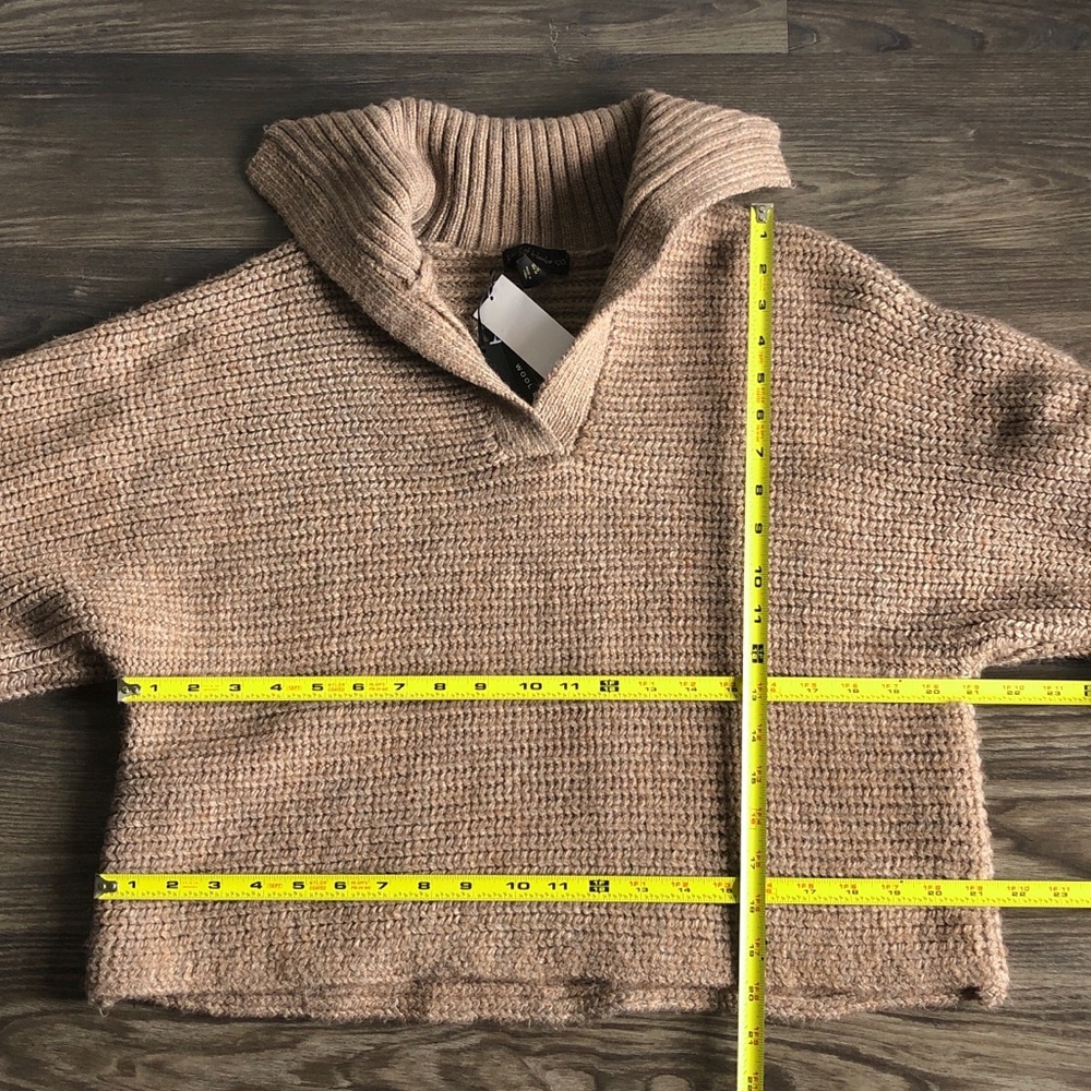 NWT House Of Harlow Oversized Collared Sweater Brown Slouchy Layering - Picture 12 of 13